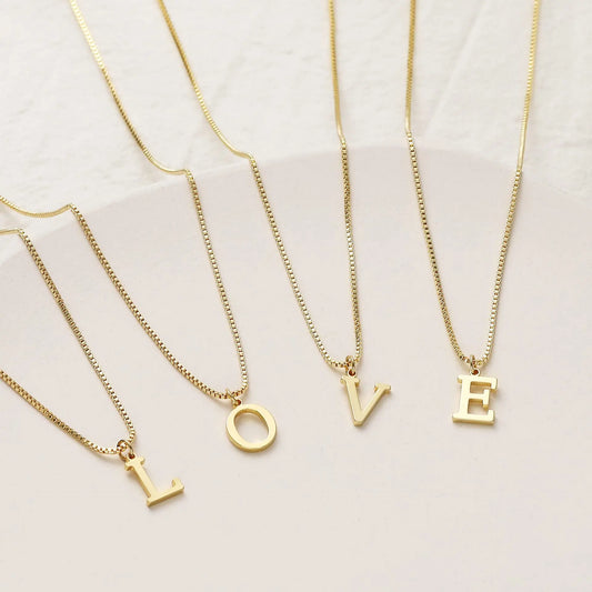 COMPRA 1 LEVE 2 Collar con Inicial A-Z